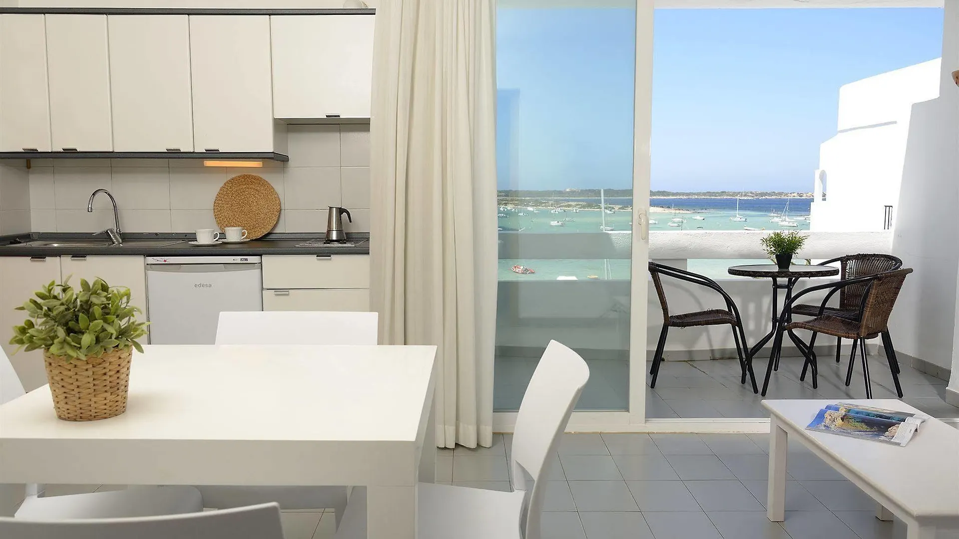 Apartment Apartamentos Sabina Playa La Savina  Spain